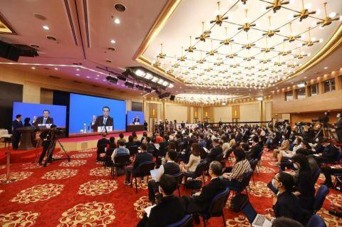 李克強：今年政府支出更多向民生領域傾斜，特別是義務教育和基本醫(yī)療